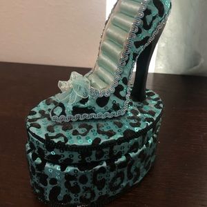 Jewelry and the ring organizer - keep scrolling